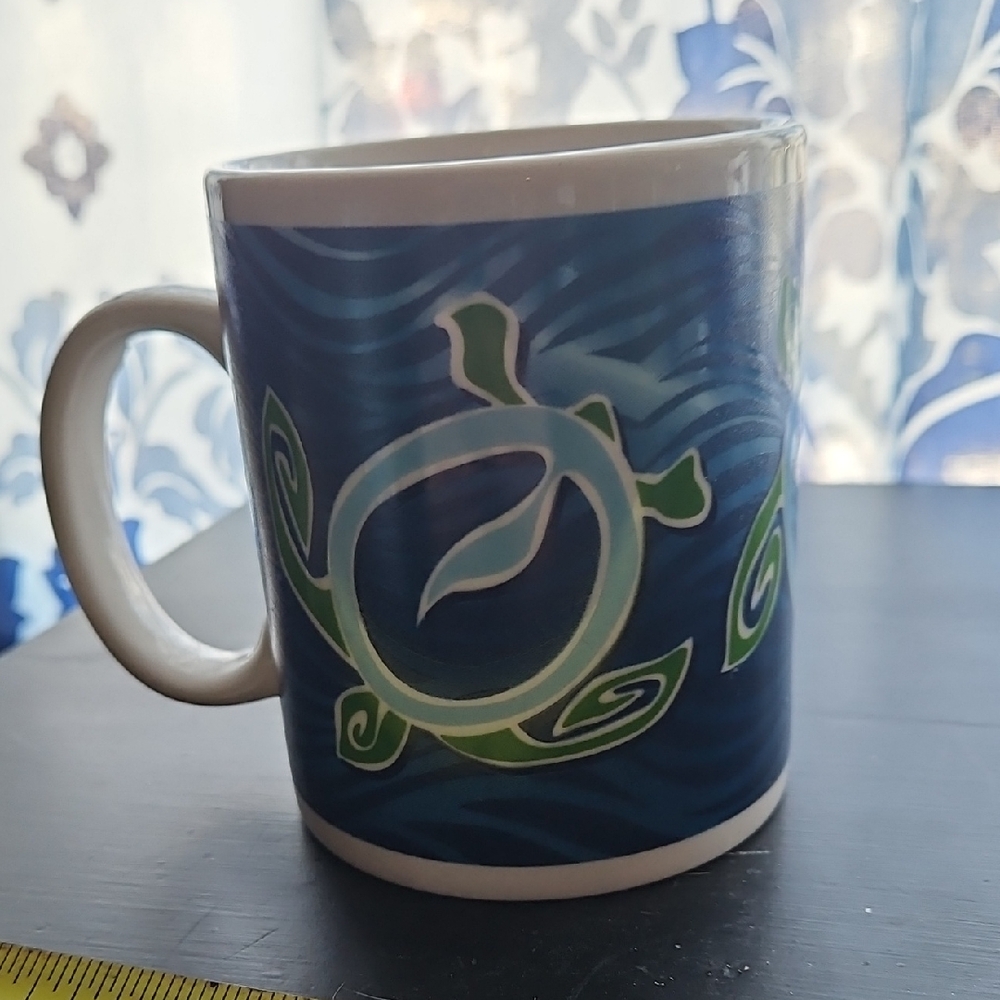 Oceanic Turtle Design Mug